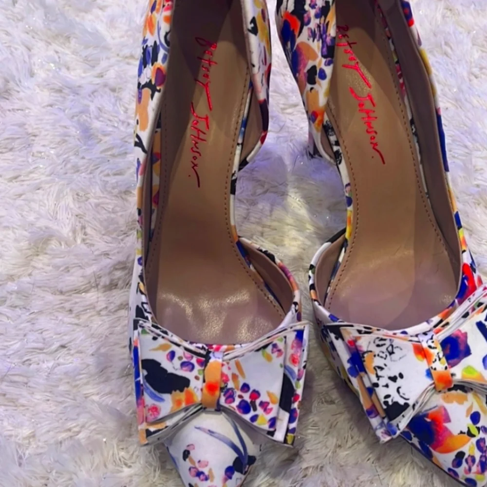 Betsey Johnson Floral Print Heels Size 7.5 - Picture 6 of 6